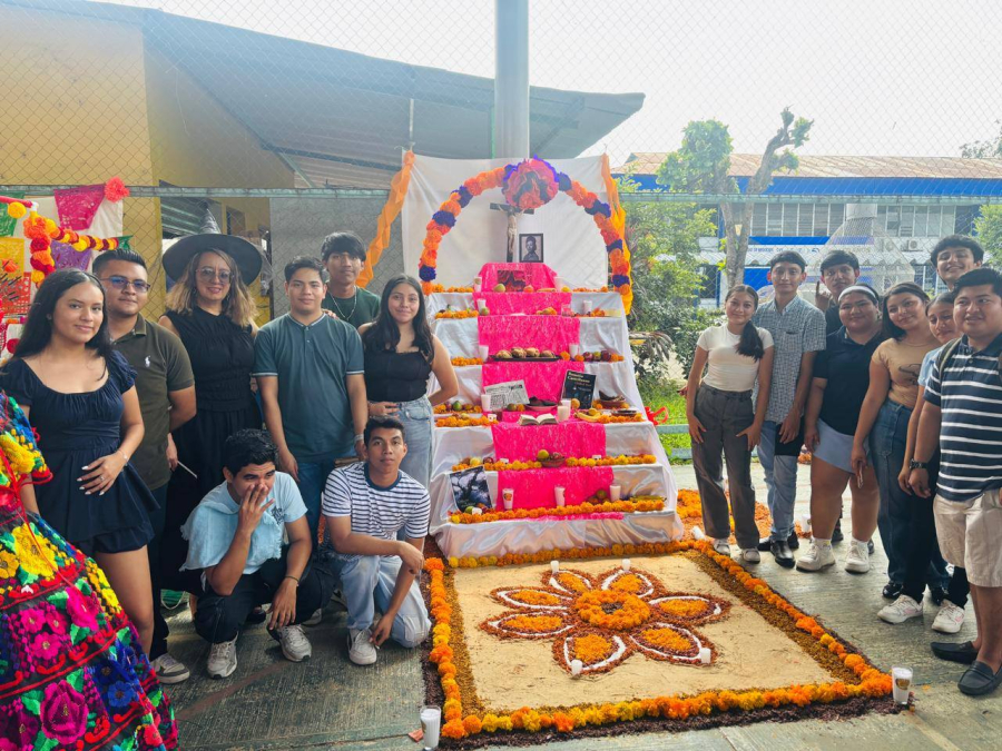 Conmemora el Día de Muertos con tradicional concurso de altares en Facultad de Negocios Tapachula