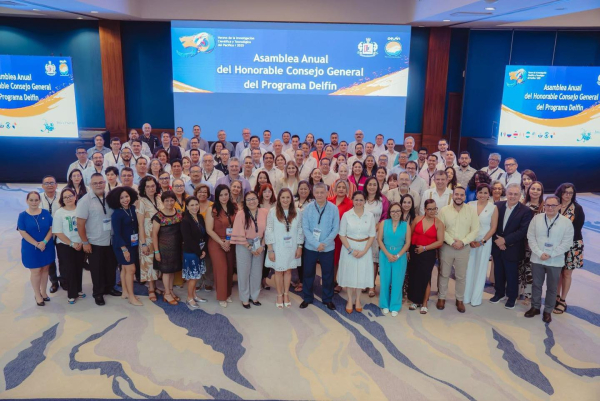 Presente UNACH en el 30° Aniversario del Programa Delfín
