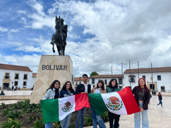 Estudiante de FCA C-I fortalece su formación académica mediante movilidad internacional en Colombia