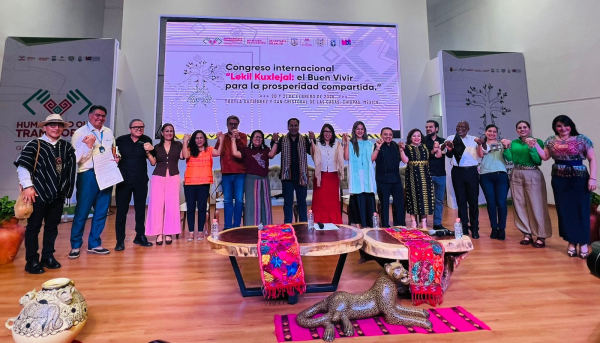 Llama rector Oswaldo Chacón a transitar hacia el Buen Vivir en Chiapas