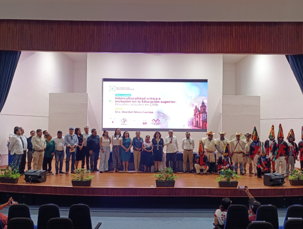 Analiza experta de la Universidad de Chile la Interculturalidad Crítica en la Educación Superior