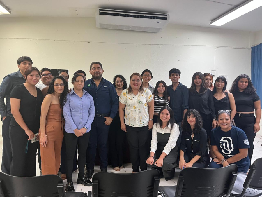 Estudiantes de Comercio Internacional de la UNACH analizan impacto de regulaciones sanitarias en la economía mexicana