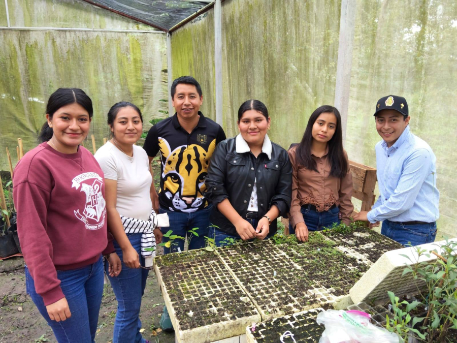 Facultad Maya fortalece la formación práctica y científica