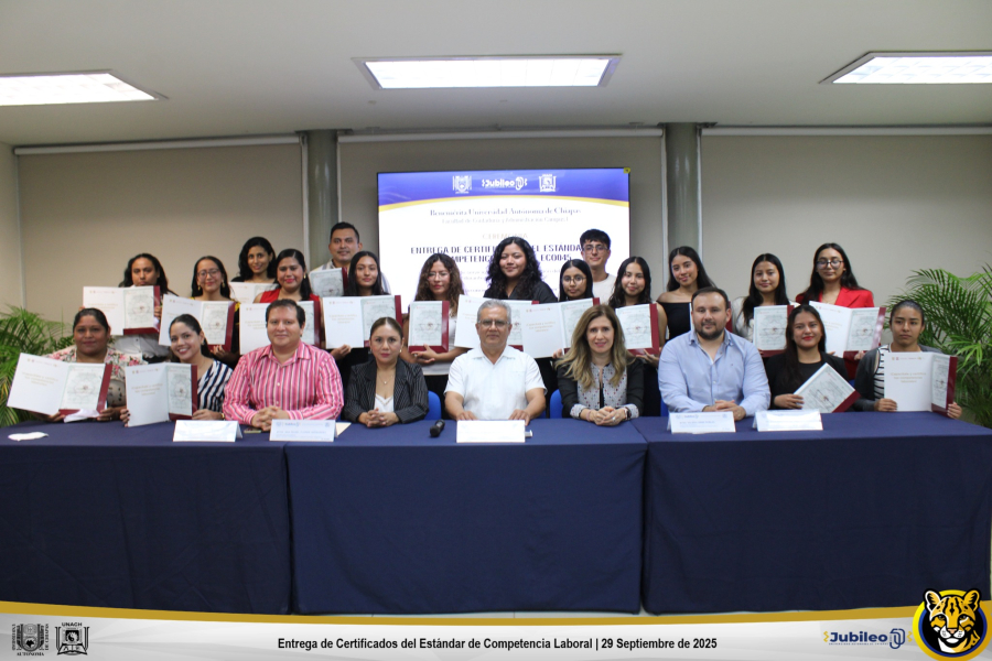 Certifica UNACH a estudiantes en competencias para servicios de alojamiento turístico