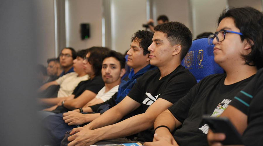 UNACH impulsa la formación integral de estudiantes con becas y capacitaciones en habilidades digitales y blandas