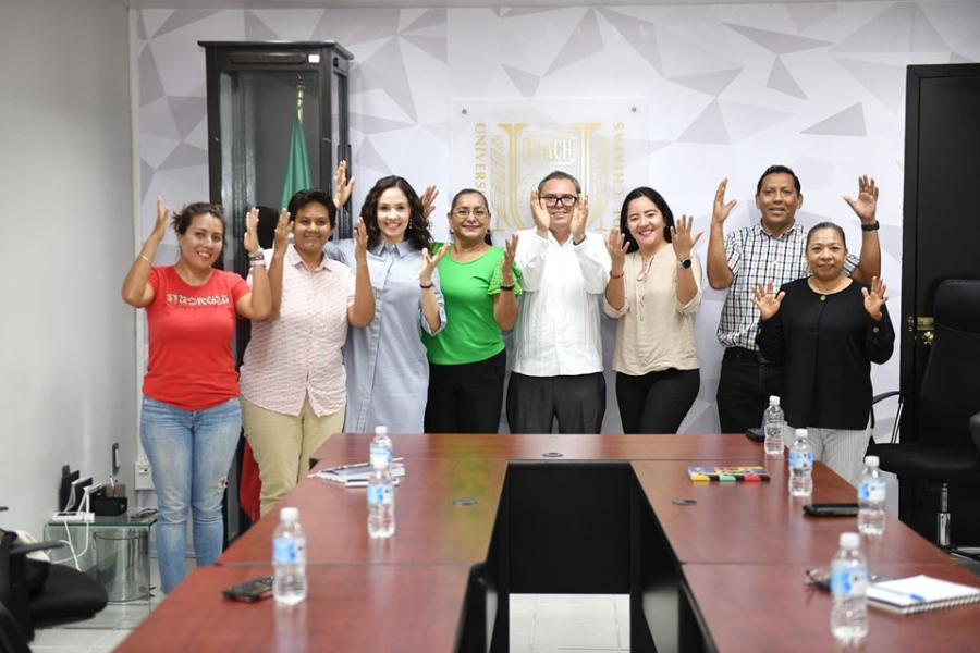 Plantea UNACH inclusión educativa para personas con discapacidad auditiva