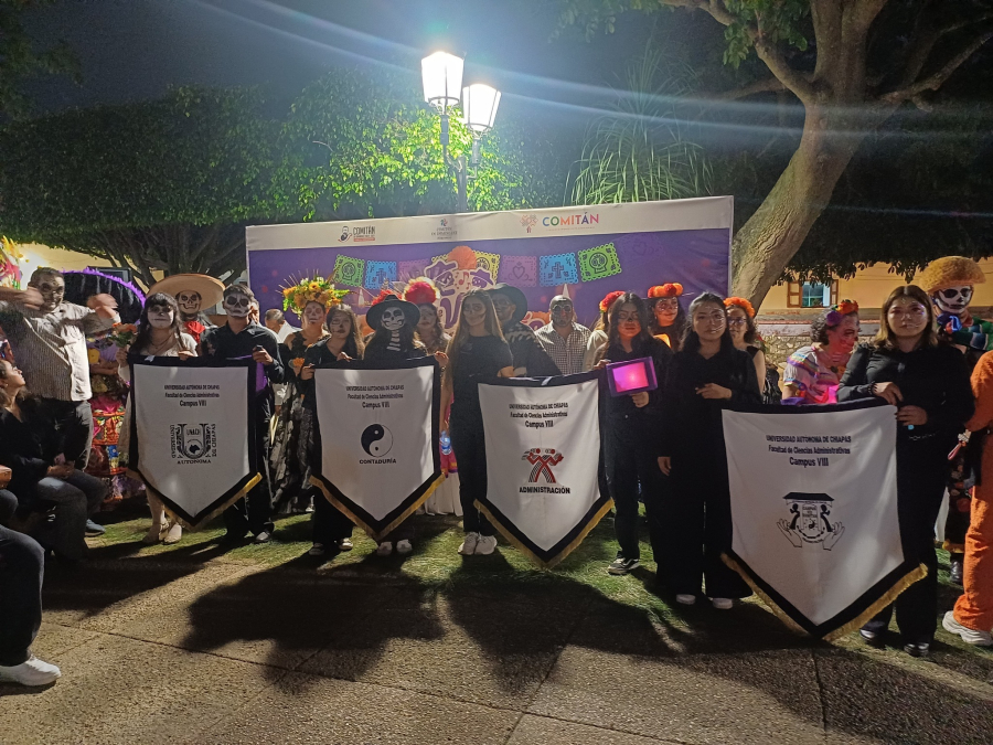 Llena de tradición las calles de Comitán la 9.ª Caminata de Catrinas y Catrines de Campus VIII