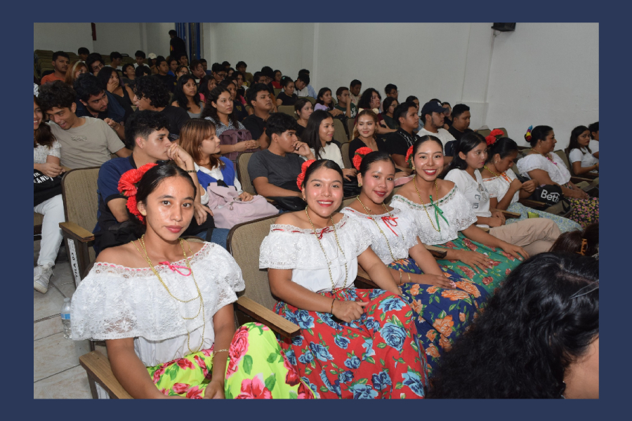 El talento universitario brilla en la 13ª Tertulia Cultural de Docentes y Administrativos de la UNACH
