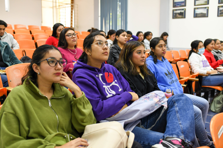 Impulsa UNACH Programa Alfabetización por Chiapas UNACH a través del servicio social