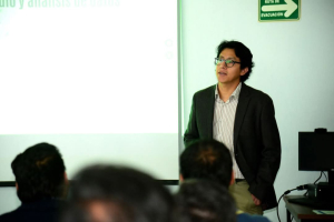 Matemáticas Aplicadas e Inteligencia Artificial: Perspectivas desde la Experiencia del Dr. Diego Andrés Pérez Ruiz