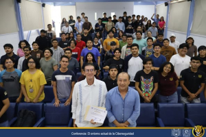 UNACH aborda desafíos actuales de ciberseguridad en conferencia con experto internacional