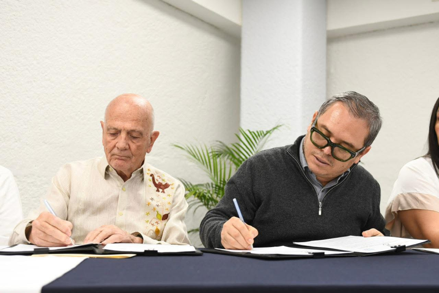 UNACH y el Centro Internacional de Estudios Políticos y Sociales de Panamá suscriben convenio